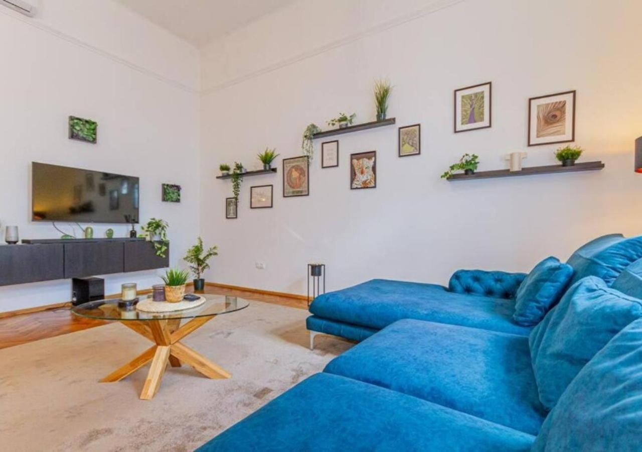Luxury Apartment By The Famous Vaci Street Budapest Exterior foto